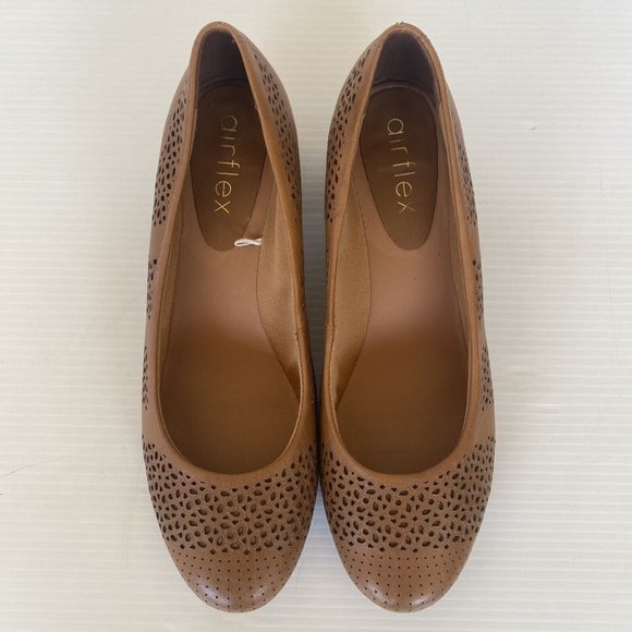 Airflex Women's Size 9 Tan Brown Leather Laser Cut Block Heel Pump Comfort Shoe - Picture 4 of 13